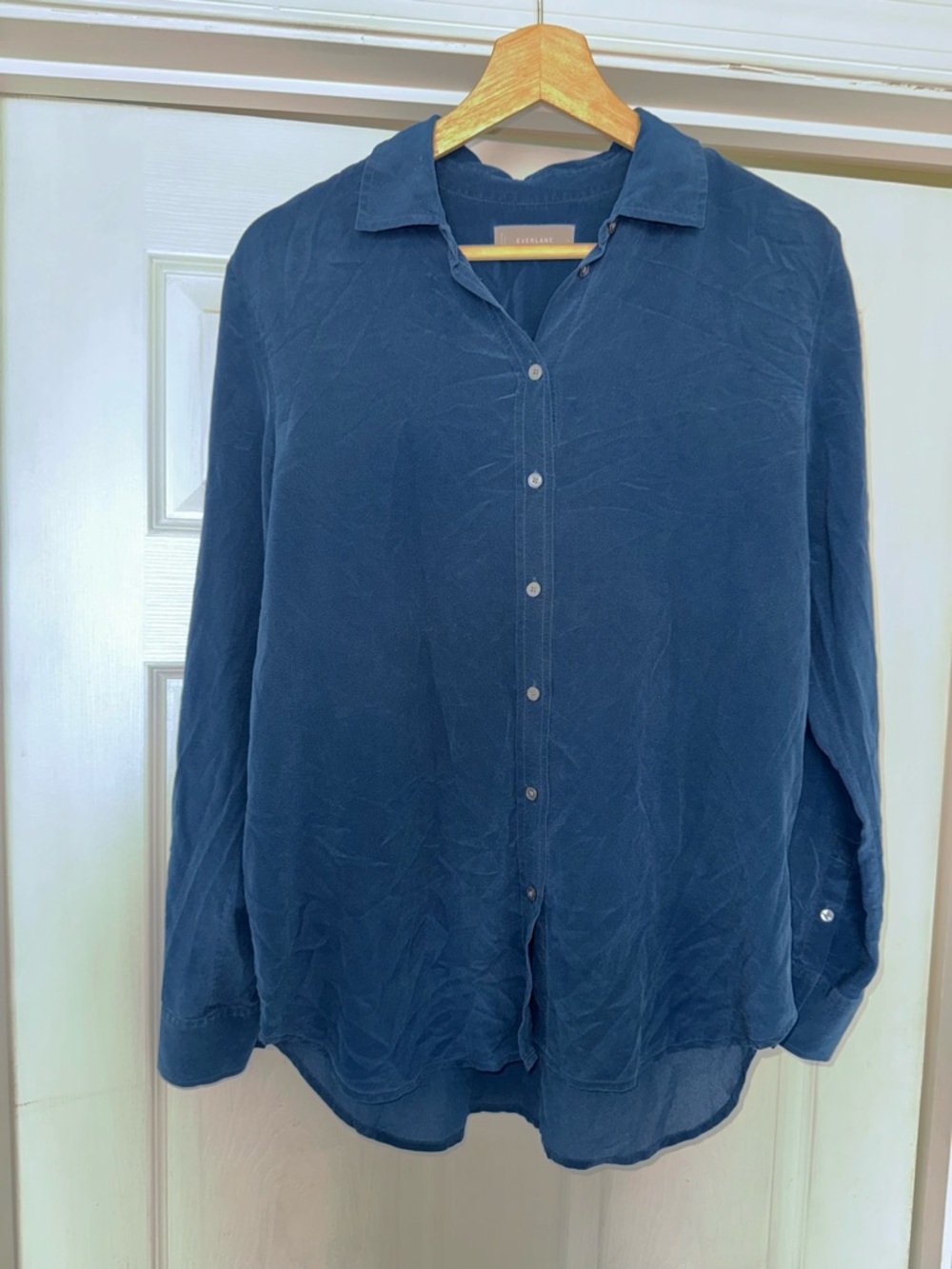 Everlane Silk Relaxed Long-Sleeve Button Down Shirt Navy 6